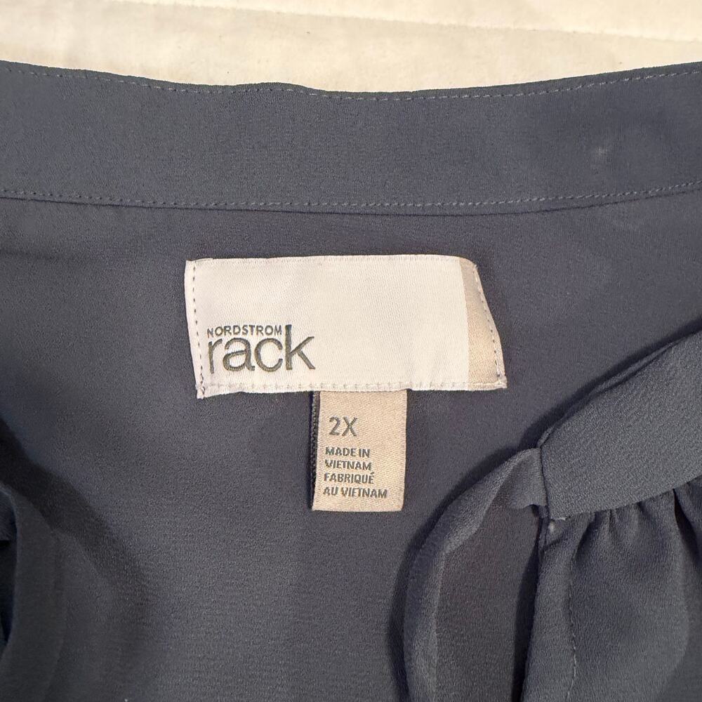 Nordstrom Slate Blue Tiered Short Sleeve Lightweight Blouse Womens size 2X - Picture 4 of 6